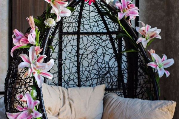 Why a Swing Chair Works Well in Both Indoor and Outdoor Areas