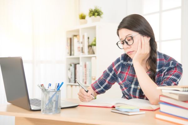 Online Learning Vs Traditional Education: What Works Better Today?