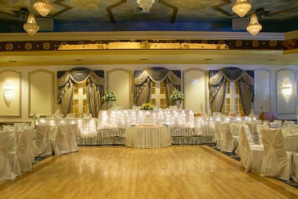 Wedding Hotels in Chandigarh & Affordable Mango Grove Hotel in Chandigarh 
