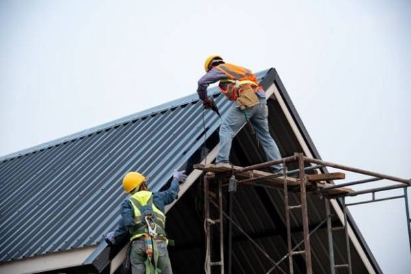 Top Roof Installation Services in West Allis for Long-Lasting Protection