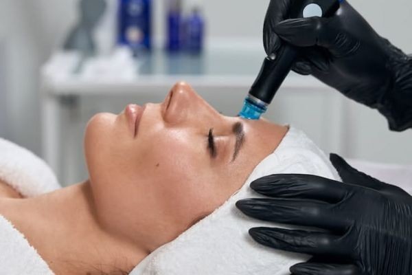 HydraFacial Treatment in Dubai: Your Guide to Glowing Skin