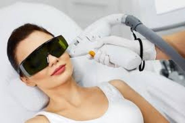 Laser Skin Resurfacing in Dubai for Long-Lasting Glow and Radiant Skin Renewal