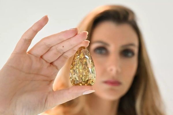 Why Jewelry Brands Choose Trusted Yellow Lab Grown Diamonds Suppliers