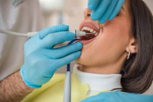 How Do Rapid Dental Implant Procedures Help Patients?