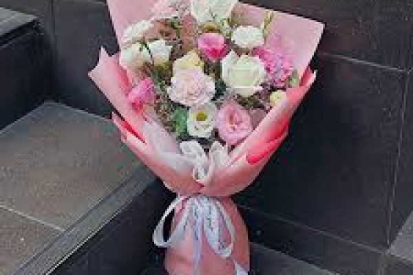 Creative Uses of Flower Bouquet Paper in Floral Presentation