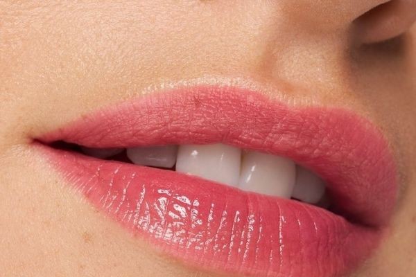 Best Lip Tinting in Islamabad vs Traditional Lipstick: Which Is Better?