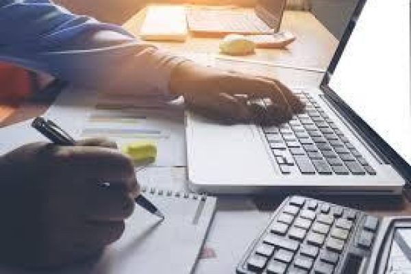 Navigating the World of Nursing School Support: A Closer Look at BSN Writing Assistance