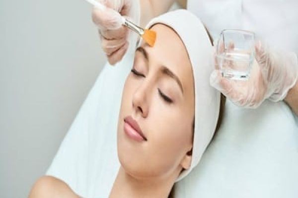 Skin Brightening Chemical Peel in Dubai for Radiant and Even-Toned Skin