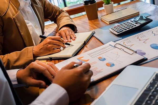 Auto-enrolment and Its Role in Long-Term Tax-Efficient Financial Planning
