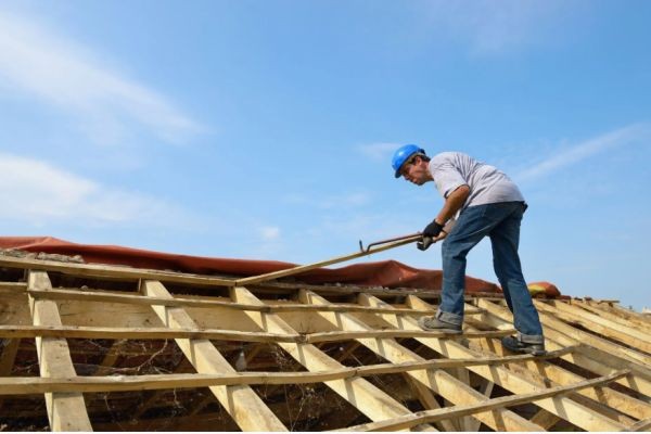 How to Choose the Best Roof Repair Near You for Lasting Results?