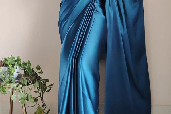 Why Is a Plain Satin Saree Becoming a Preferred Choice for Modern Celebrations?