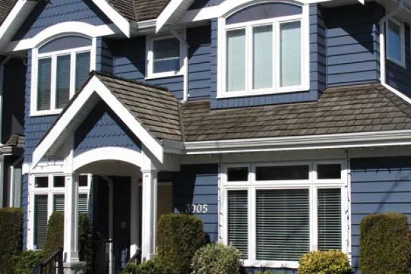 7 Signs Your Home Exterior Needs Repainting: A Perth Painter's Guide