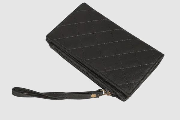 Travel Wallet on International Trips