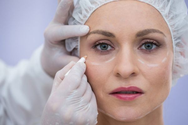 Eye Bag Removal in Islamabad: Common Causes of Under-Eye Bags Explained