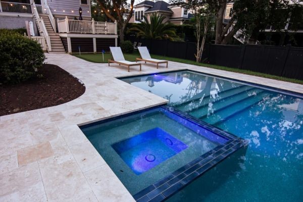 Choosing the Right Outdoor Pool Builders for a Beautiful, Durable, and Custom Swimming Pool