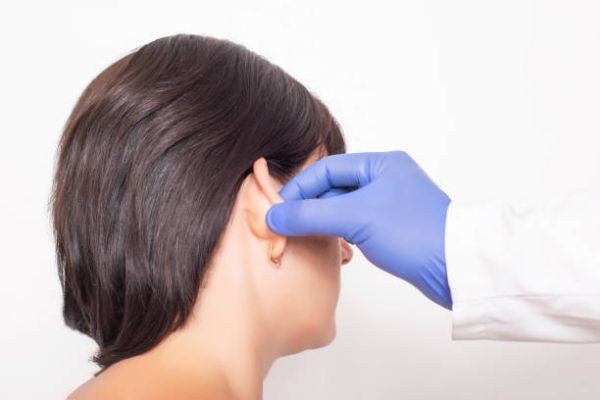 How Earlobe Surgery in Dubai Can Fix Stretched Piercings