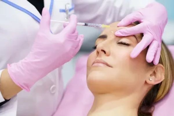 Botox Injection in Dubai: Smooth Dynamic Lines with Ease