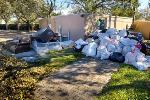 How Professional Estate Cleanouts Help Restore Safety and Usable Space