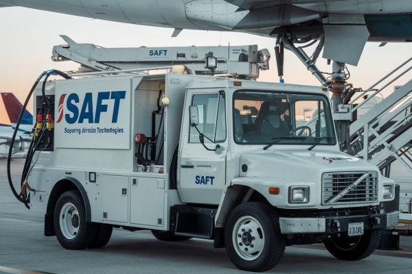 Why Aviation Professionals Trust a Certified Aircraft Battery Shop