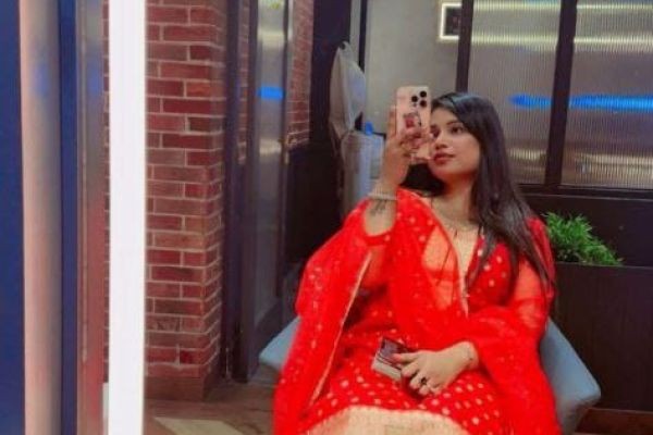 Reach and connect with a lover booked among independent escorts in Delhi with greater ease and speed