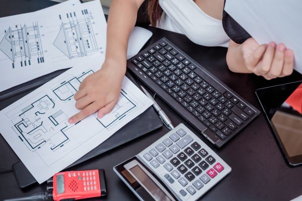 How to Estimate Construction Project Costs Accurately: A Practical Guide for Contractors