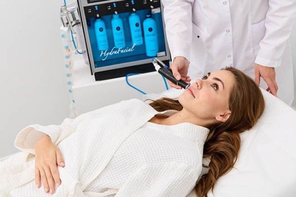 HydraFacial Islamabad: Discover the Benefits of Deep Skin Cleansing