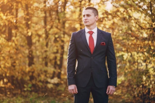 Made-to-Measure Suits: Precision Tailoring for the Modern Gentleman