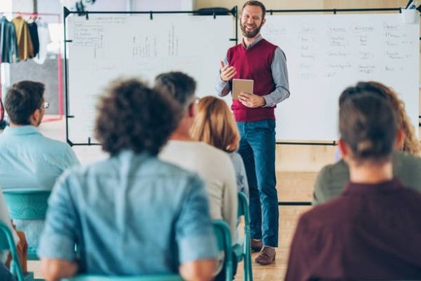 Affordable CLAT Entrance Coaching in Delhi with Comprehensive Study Material and Mock Tests