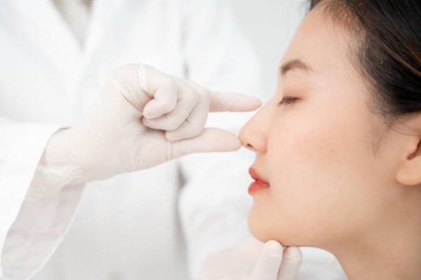 Where Rhinoplasty Dubai Meets Precision and Excellence