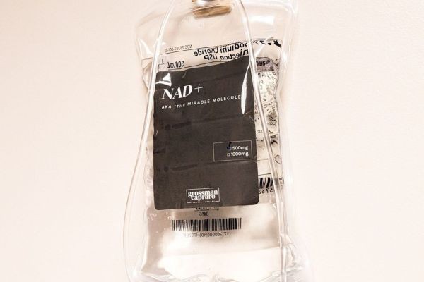 NAD+ IV Drip in Dubai: Restore Cellular Balance