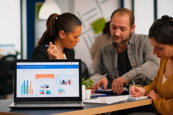 7 Benefits of Hiring a Digital Marketing Agency Today