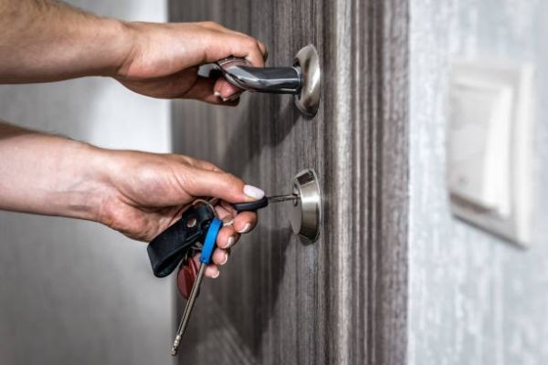 7 Mistakes to Avoid When Your Office Safe Stops Working