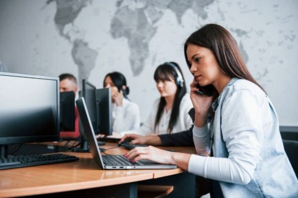 Beyond Cost Savings: The ROI of Guatemala Outsourcing Services for Bilingual Support
