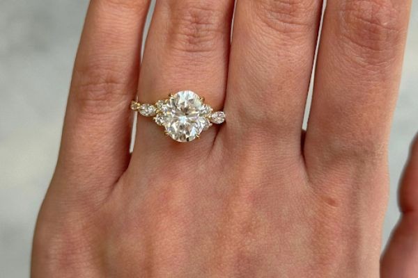 Custom Diamond Rings in Toronto: Create a Ring That Reflects Your Unique Story
