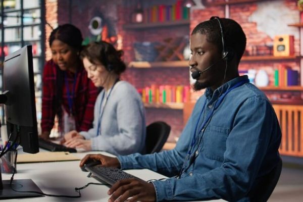 How Ecommerce Brands Build Customer Loyalty Through Exceptional Support Operations