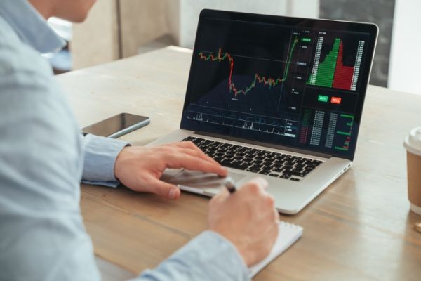 How to Use Buy Stop and Sell Stop Orders for Breakout Entries