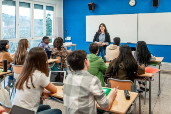 Best CLAT Coaching in Karol Bagh by BST Competitive Law for Complete Law Entrance Examination Success and Growth