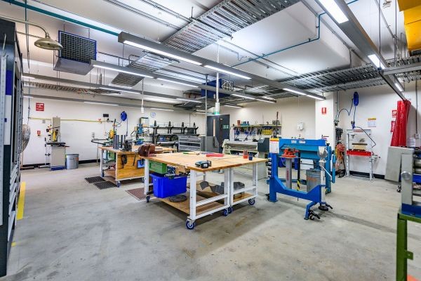 Buerobeleuchtung je auf eine lueckenlose Servicehistorie