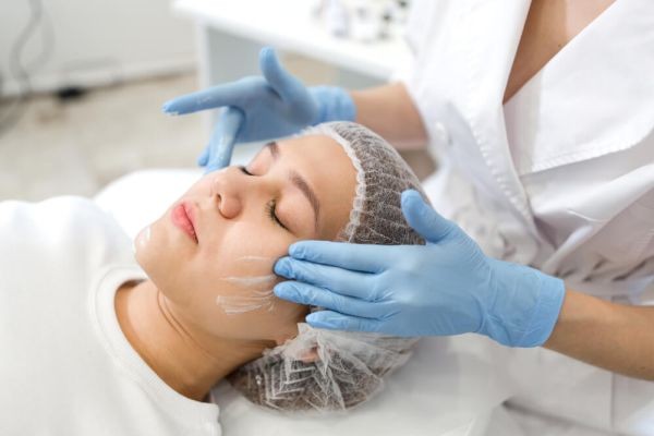 How a Skin Specialist Islamabad Helps You Achieve Healthy, Glowing Skin