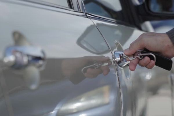 How Car Key Programming Improves Vehicle Security and Everyday Convenience