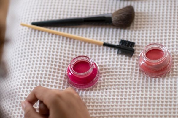 Waterless Cosmetics Market Long-Term Outlook Driven by Sustainable Innovation