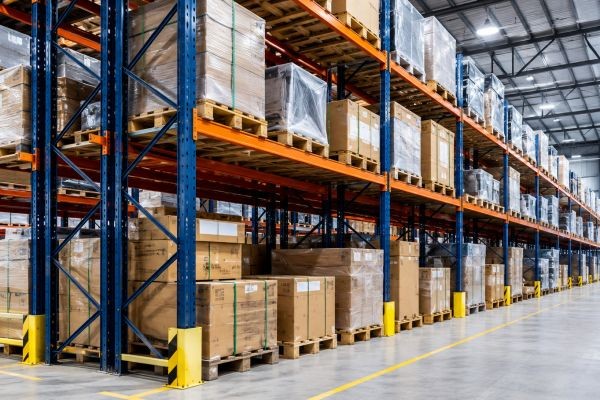 Warehouse Storage Made Easy with Heavy Duty Racking Dubai Solutions