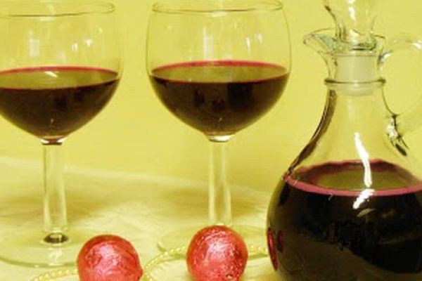 Flavored Wine Market Restraints: Regulatory Pressure, High Costs, Competition, and Changing Consumer Preferences