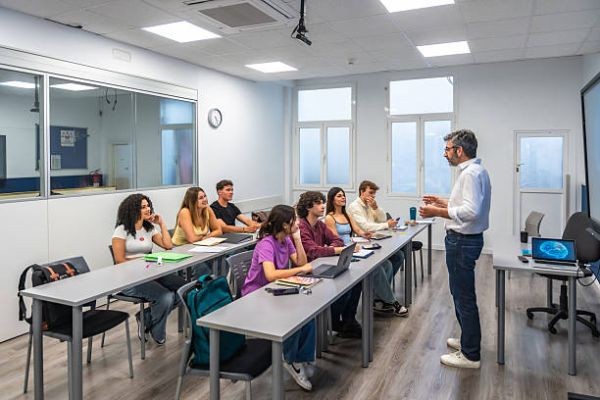 Affordable CLAT Coaching in Delhi Near Me with Quality Study Materials