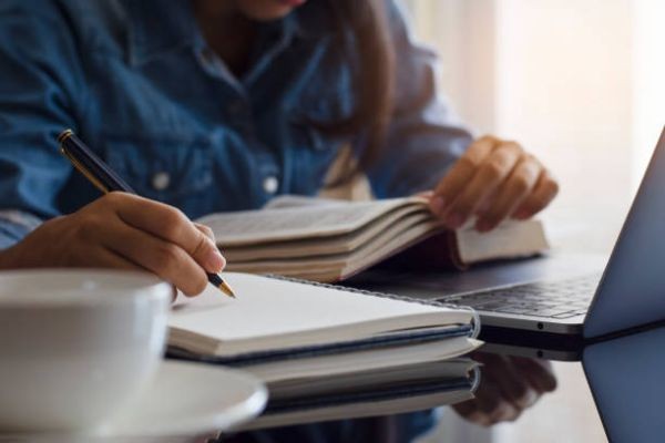 How to Write an Entrepreneurship Business Plan That Actually Convinces People