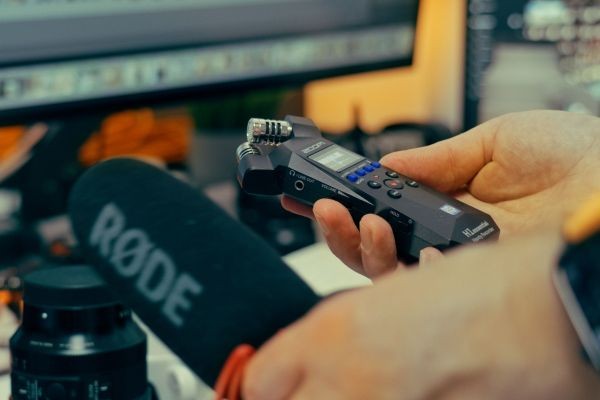 Digital Voice Recorder Market Investment Opportunities Driven by Smart Recording Technologies