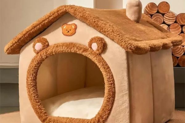 The Cozy Foldaway: Stylish & Portable Cat Houses for Your Feline