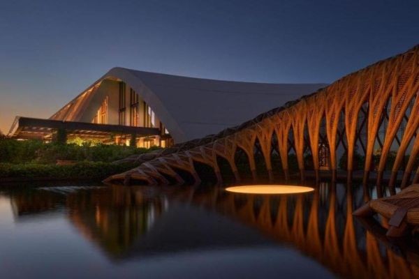 Glass, Stone and Light: The New Architectural Language of the Riviera