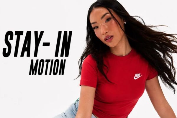Sneakers and North Face Hoodie: A Perfect Blend of Style and Comfort