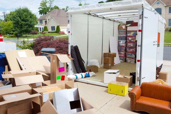 When Should You Book a Residential Moving Service in Edmonton, AB?